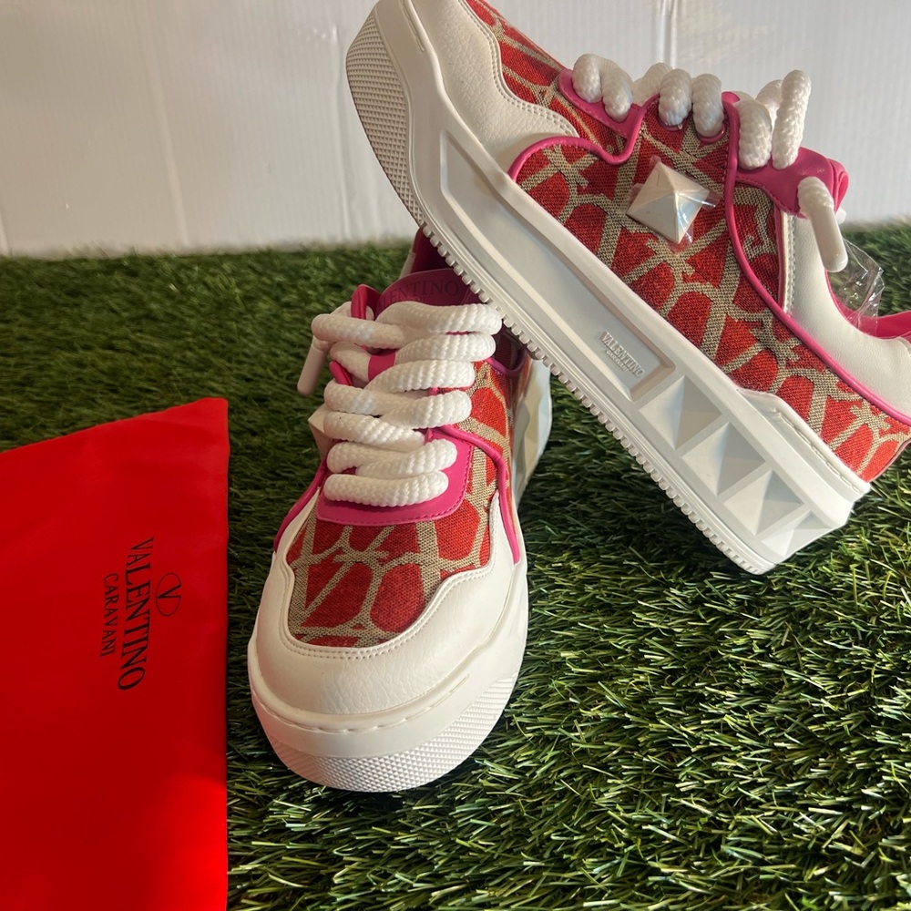 Valentino garavani sneakers one stud Size: 41 NEW 100% Authentic Men